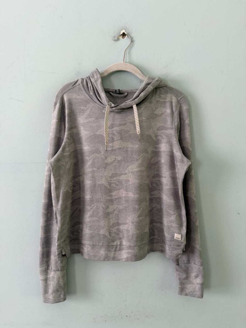 Vuori Halo Essential Hoodie Pale Heather Camo Sweatshirt - Picture 3 of 7